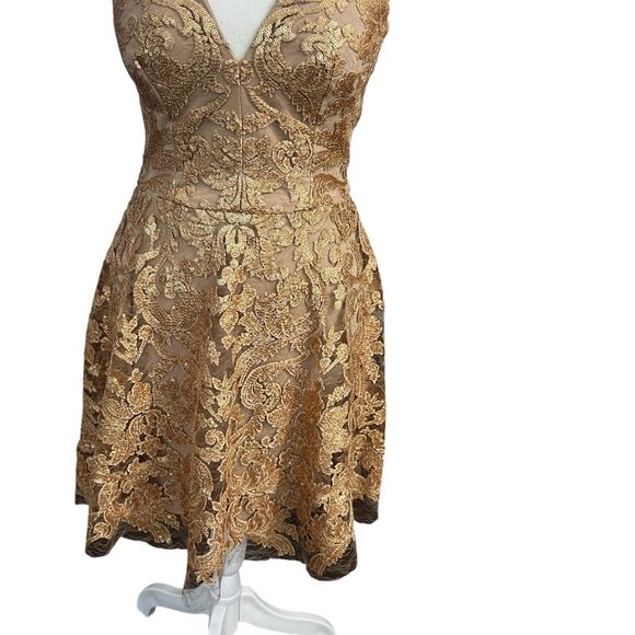 Dress the Population Fit & Flare Gold Lace Sequin Cocktail Mini Dress Size Small - Picture 4 of 8